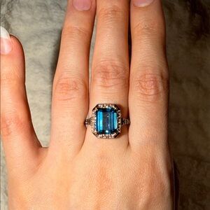 Elegant Blue Gemstone Ring